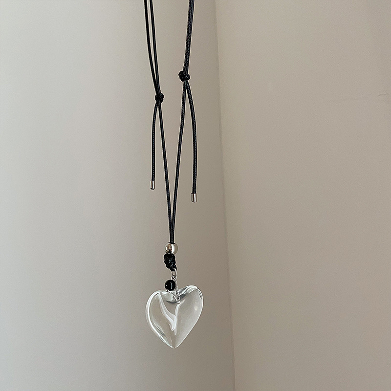 Transparent resin large heart-shaped pendant necklace for women, Korean niche design sense, pull-out leather neck chain collarbone chain for women details Picture