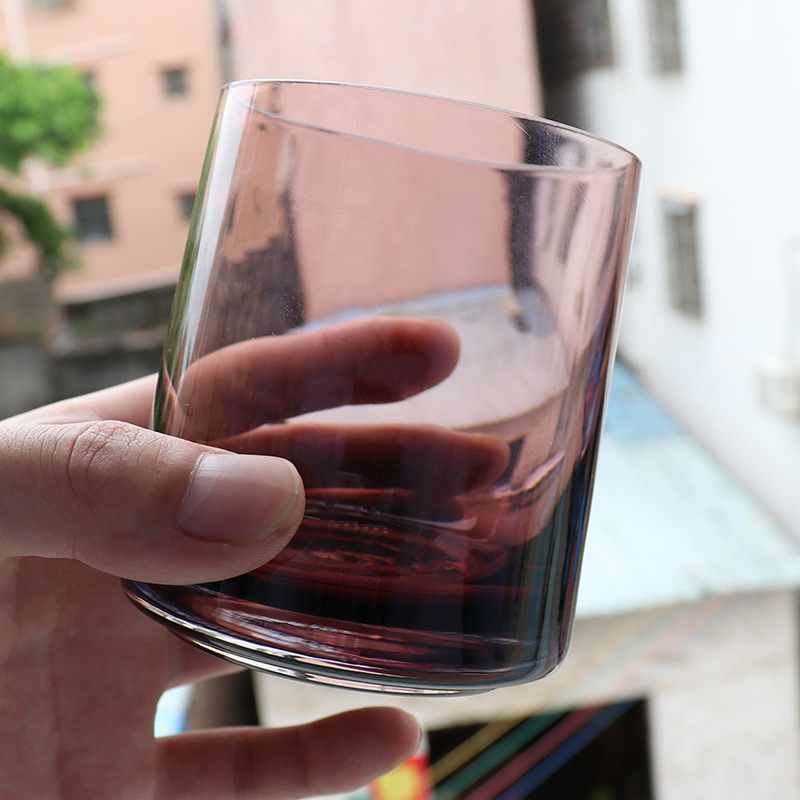 Wholesale hotel room glass mouthwash cups, creative and simple colored glass cups, colorants, straight glass mouthwash cups Specification drawing