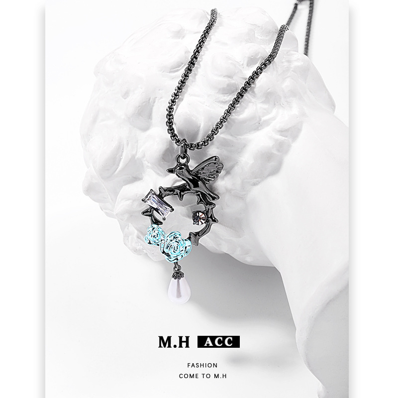 New bird blue flower necklace for women, light luxury, niche collarbone chain, original and personalized fine chain circular pendant wholesale Specification drawing