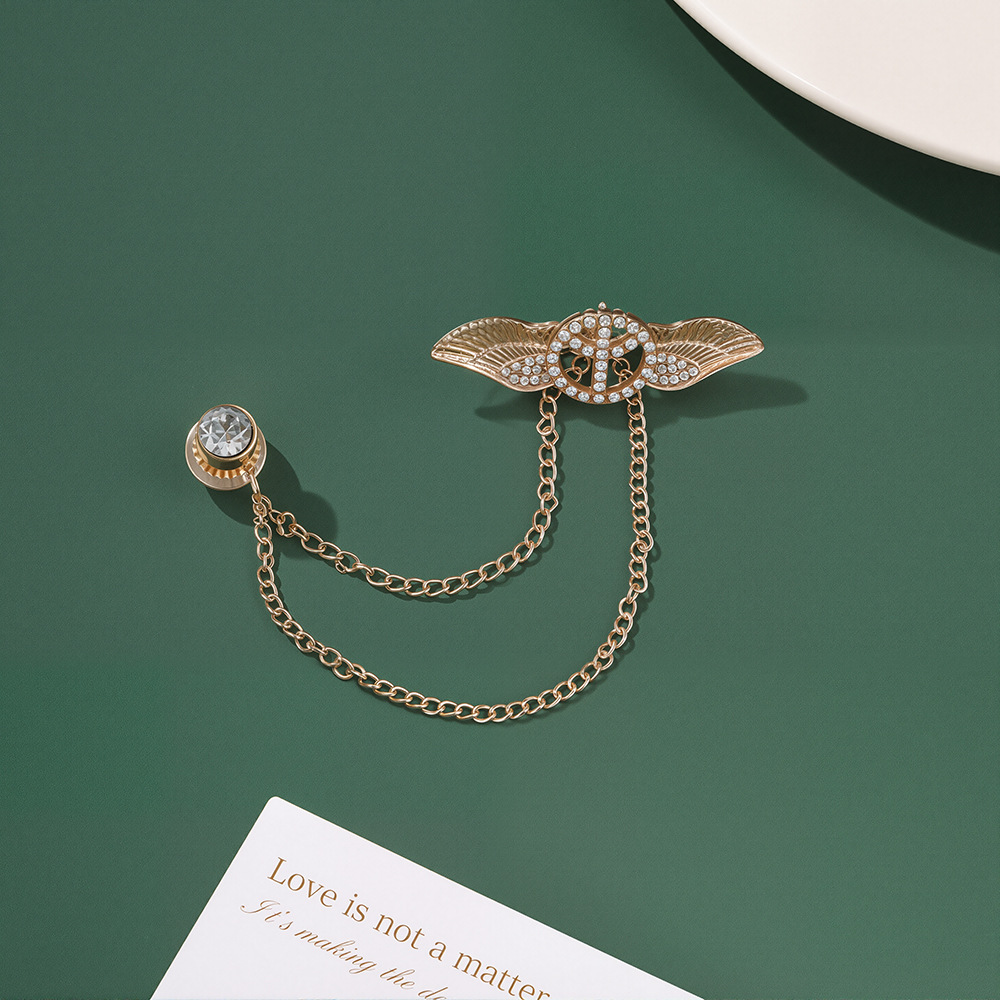 French retro British style brooch, high-end and light luxury diamond-encrusted wing chain suit pin, fashionable and exquisite brooch Specification drawing