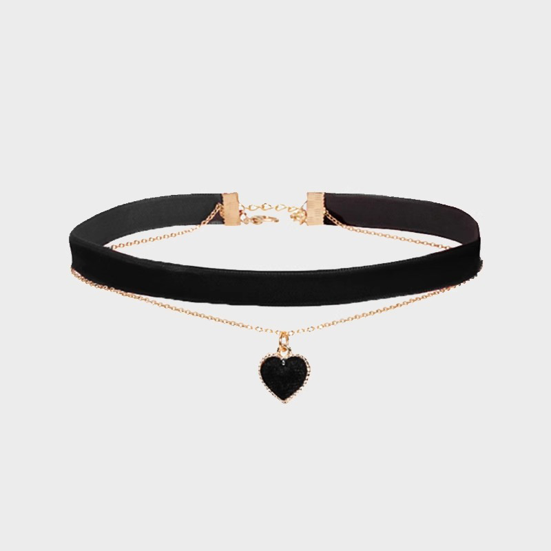 Double-layer necklace, collarbone chain, choker collar, women's red heart pendant, retro velvet feel, niche neck strap details Picture