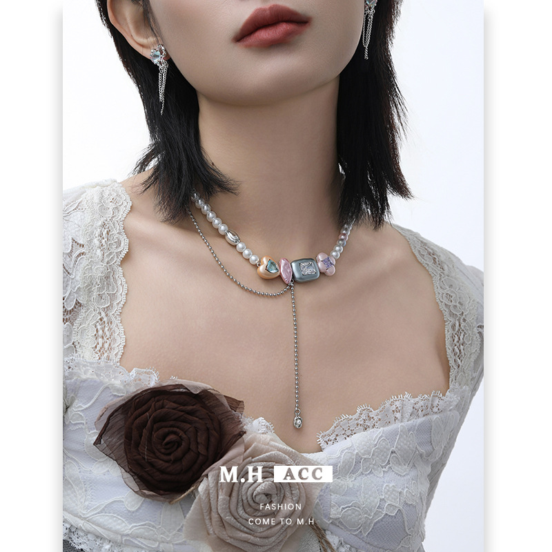 Wholesale of new sweet, cool and cute candy pearl necklace accessories with a unique design sense for women and a sweet girl's temperament full figure