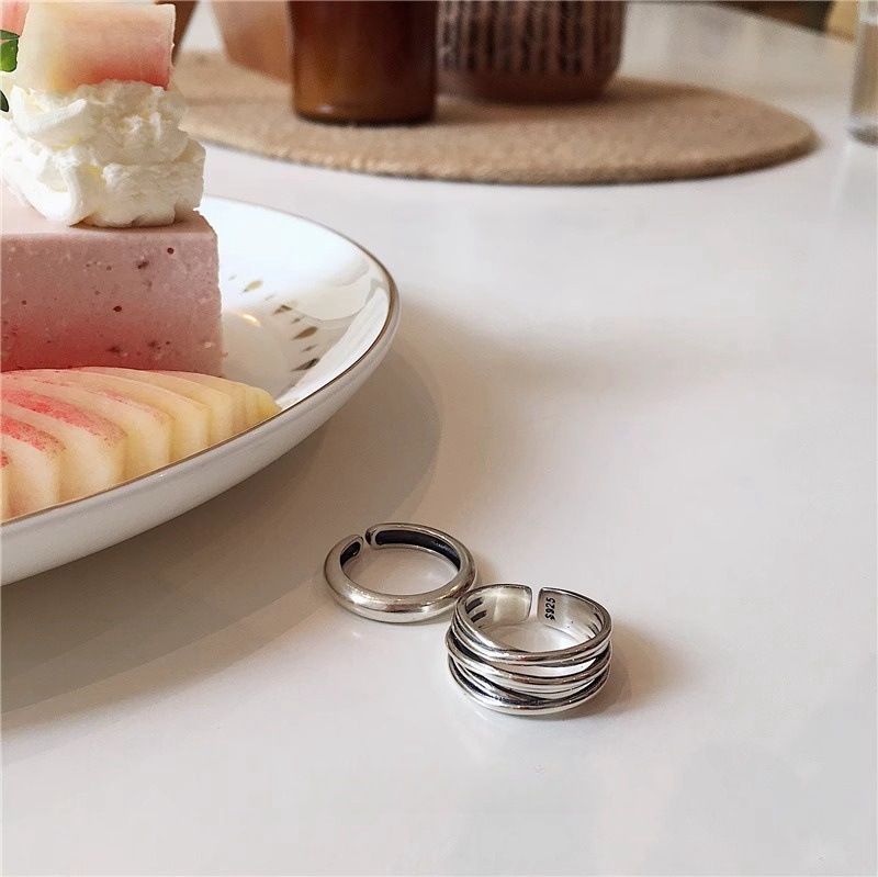 A retro multi-layer ring made of 925 sterling silver cross-wound from South Korea. It is a versatile open-top ring with a cold and elegant style for women on Instagram details Picture