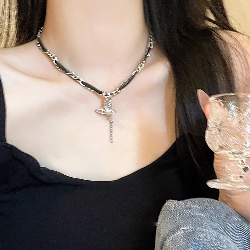 Sweet and cool black leather rope Saturn Planet necklace 2023 new style collarbone chain women's neck accessory necklace full figure
