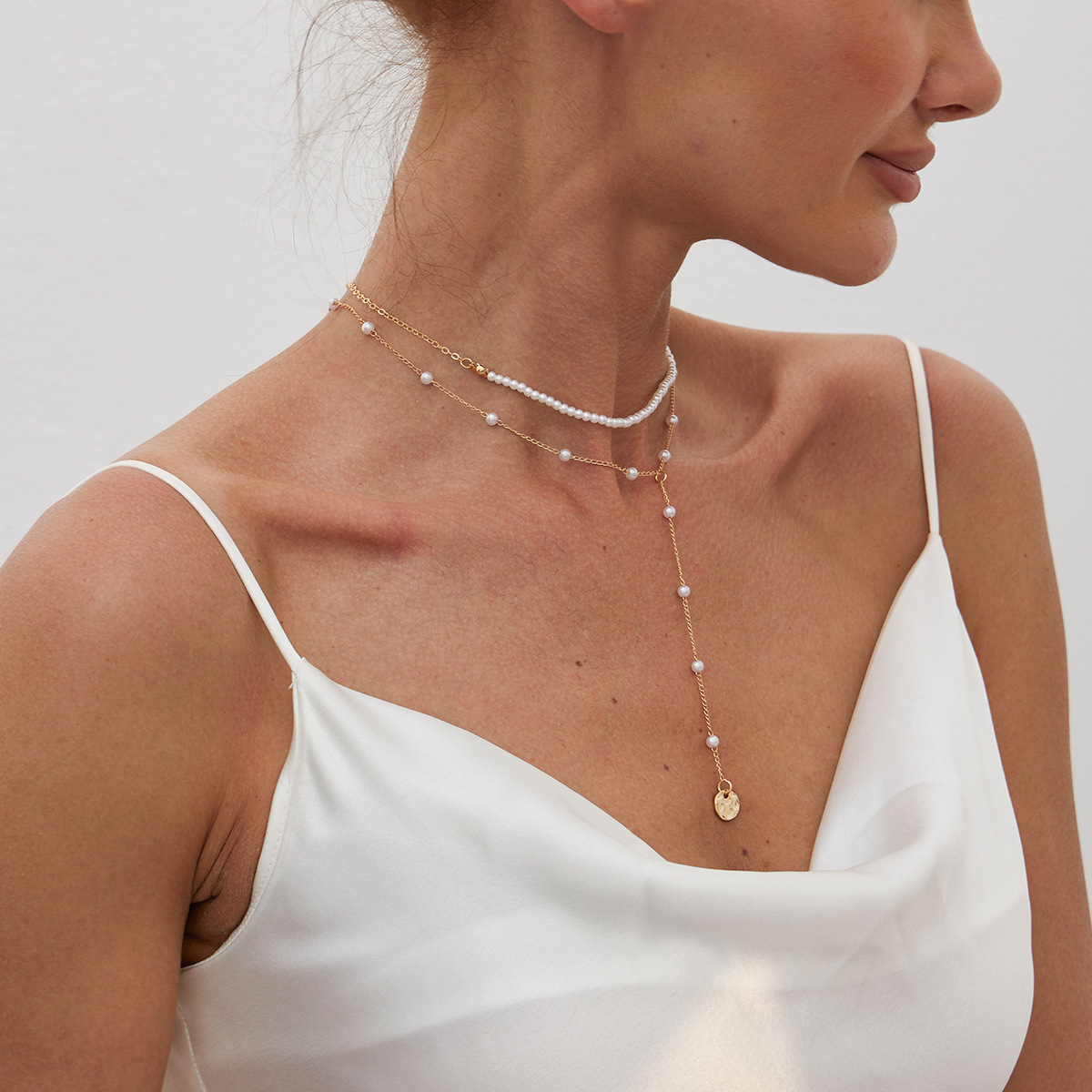 A new cross-border fashion pearl necklace from Europe and America, featuring a unique Y-shaped pearl tassel layering collarbone chain necklace Specification drawing
