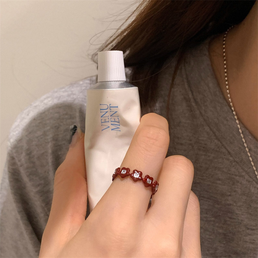 Red glazed flower cherry ring for women, retro, whitening, high-end, light luxury, versatile, niche design, open ring Specification drawing