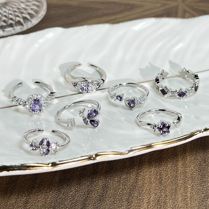 A sweet, cool and romantic purple diamond butterfly opening ring for a young girl, a cold and elegant layering best friend ring for a woman, and a simple and unique ring Specification drawing