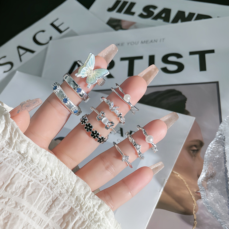A light luxury silver-white bow geometric open-top ring with a simple, sweet, cool and niche design for women details Picture