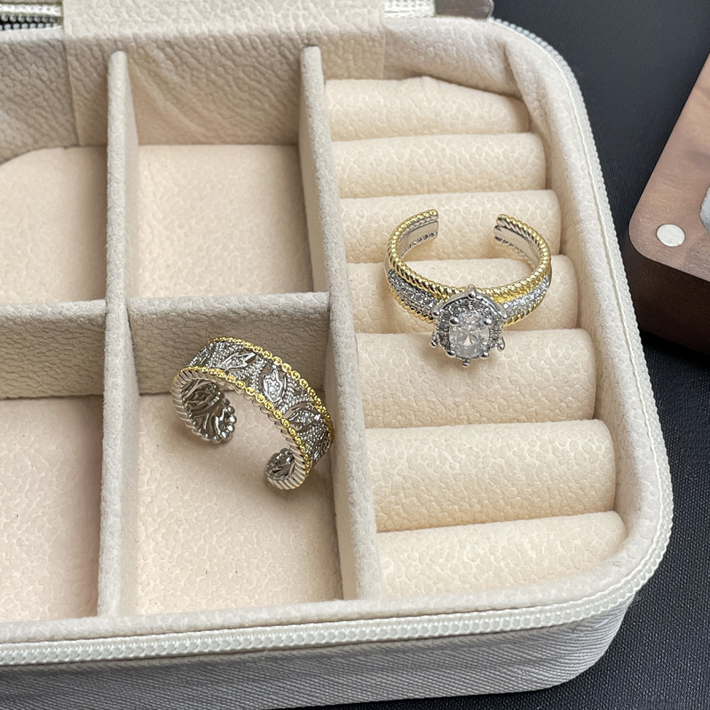 Italian high-end lace-trimmed two-color diamond-encrusted hollowed-out ring, adjustable for women, light luxury, versatile and exquisite ring Specification drawing
