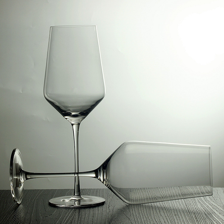 Bordeaux wine glasses, high-end highball glasses, lead-free crystal glasses, wine glasses, ktv and bar wine glasses manufacturer wholesale Application Scenario