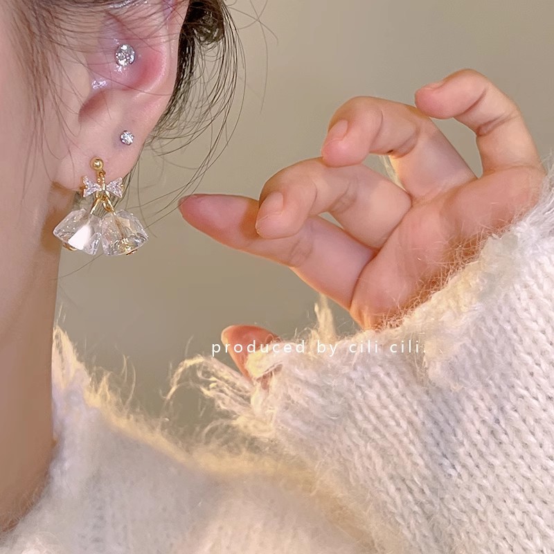2025 Exquisite and Niche fairy-like tassel bow ear bone clips, unique alloy earrings for women without ear holes, New wholesale style Specification drawing