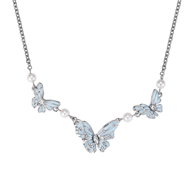 Original design sweet and cool blue butterfly pearl necklace for women, a niche design with a cool collarbone chain and a stylish neckchain Item Picture