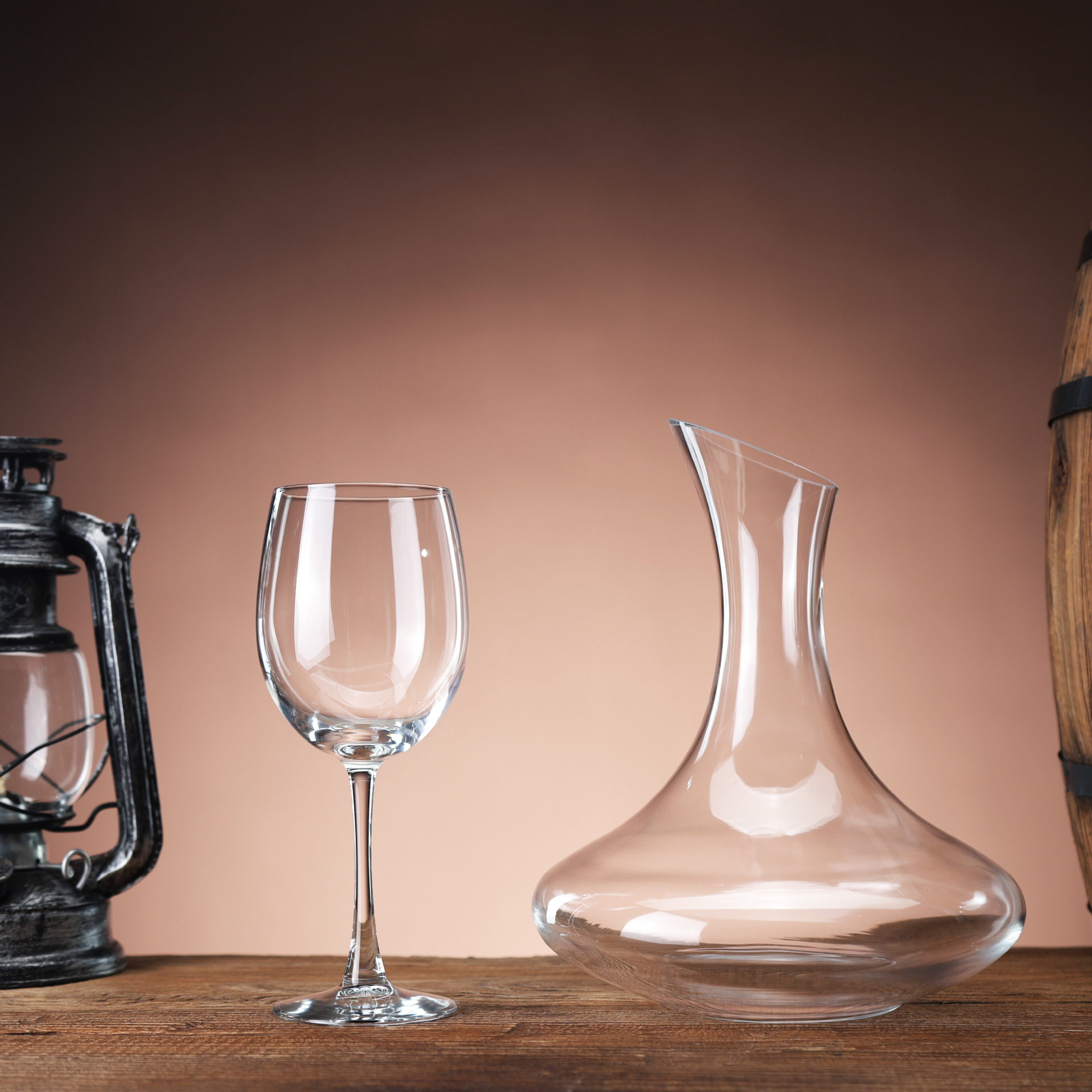 【 Factory Direct Sales 】 Cold-cut red wine glasses, transparent and simple glass cups, household foreign wine glasses, tall glasses with LOGO printing Specification drawing