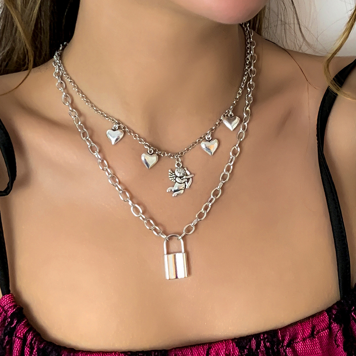 Pendant stacked necklace, European and American cross-border niche lock-shaped heart-shaped jewelry, women's alloy jewelry, simple, versatile and high-end full figure