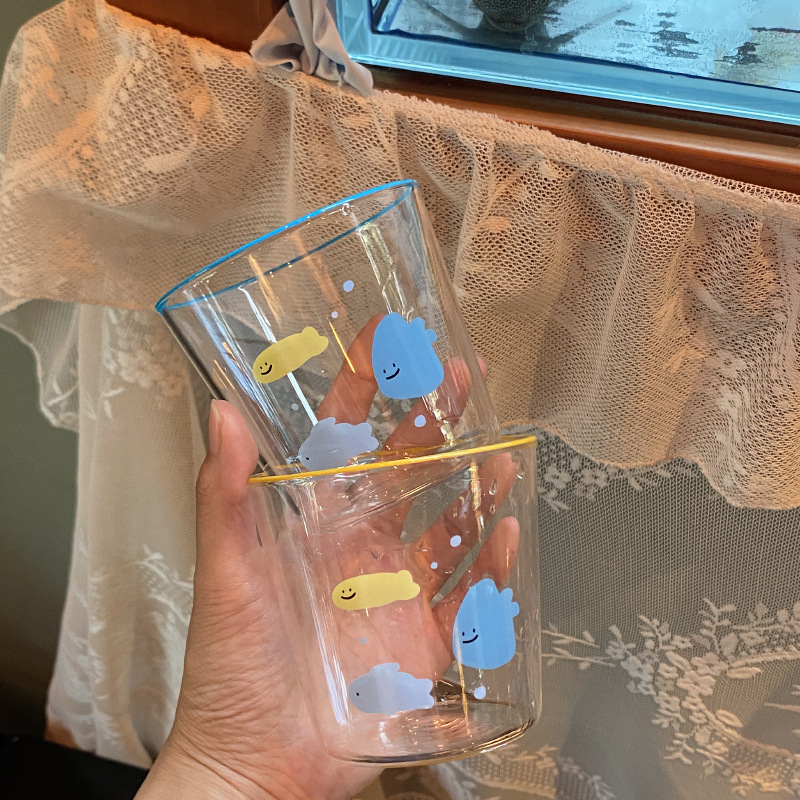 ins cartoon abstract little fish glass cup, cute blue, blue little fish heat-resistant, juice milk cup, couple water Specification drawing