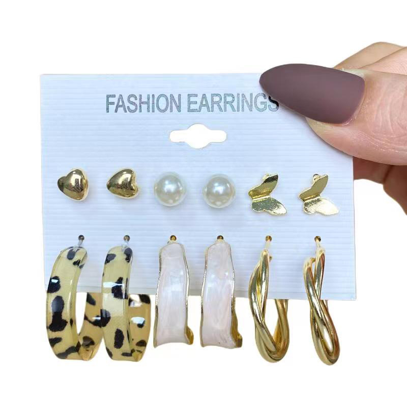 Amazon 32-pair vintage alloy butterfly pearl stud creative and simple acrylic card stud earring set Item Picture