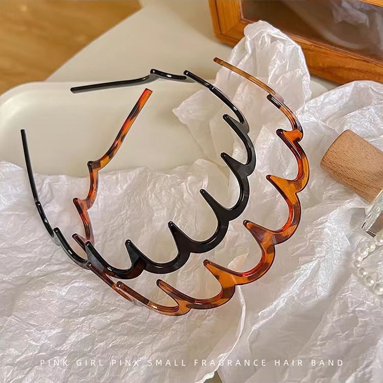 2025 New trendy hair accessory: Korean-style simple hair-fixing, toothed face-washing headband, leopard print versatile lace headband, cross-border details Picture