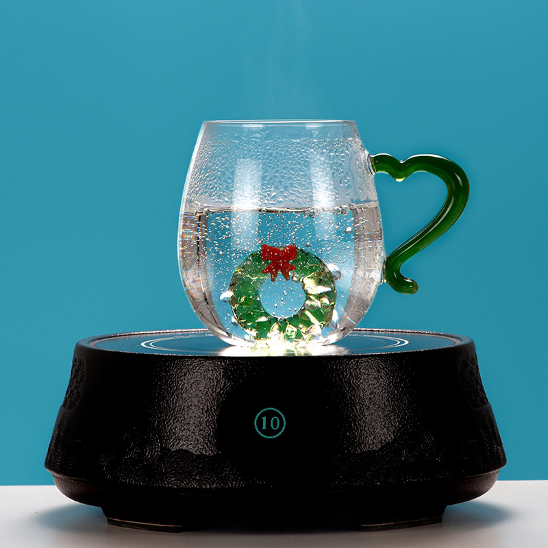 Three-dimensional Christmas cups, custom-made Christmas festival gifts, water cups, heat-resistant breakfast milk coffee cups Application Scenario