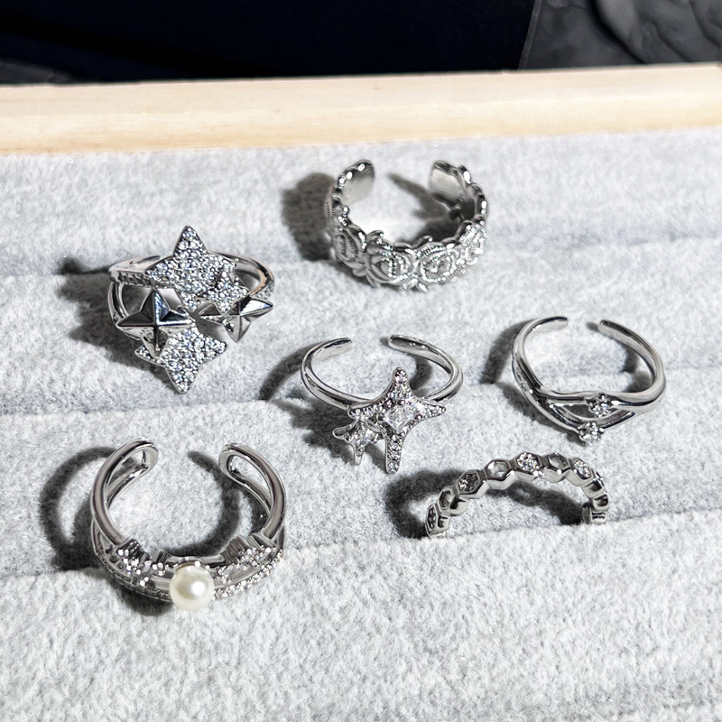 Minimalist bezel starlight style open ring, cold and individualistic style, trendy Instagram flower niche luxury fashion index finger ring Application Scenario