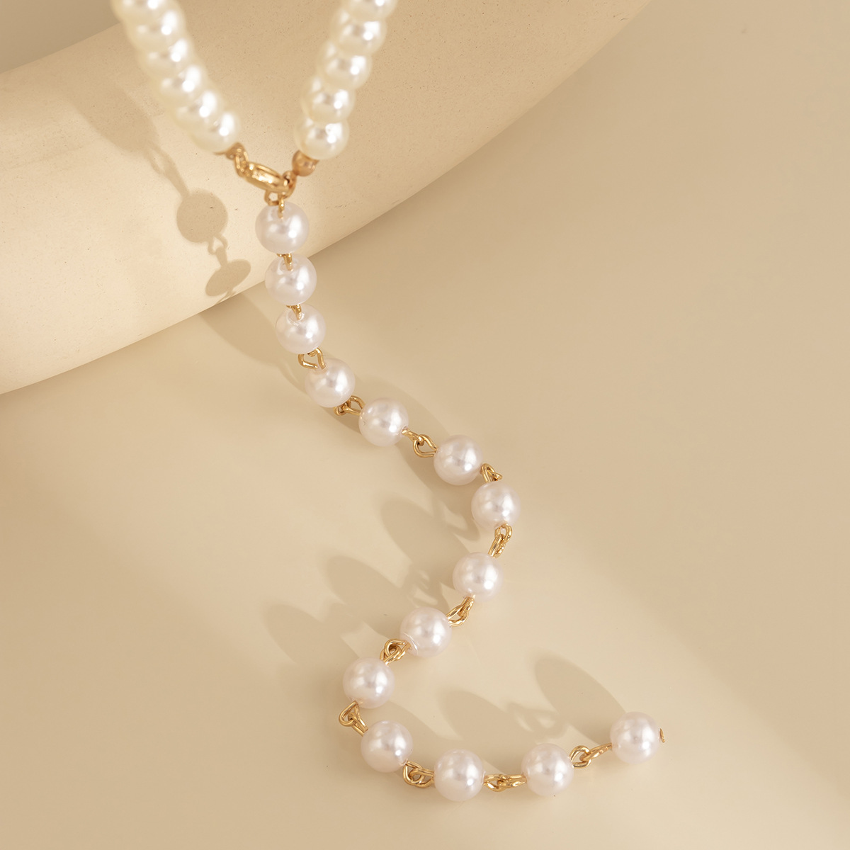European and American cross-border jewelry, retro round bead chain beaded necklace, simple imitation pearl tassel long and niche necklace Application Scenario