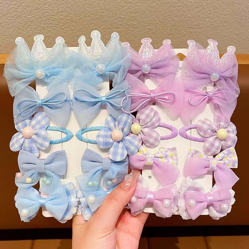 Children's crown hair clips, sweet bow hair clips, side broken hair clips for girls and babies, duckbill clips, princess head accessories Application Scenario