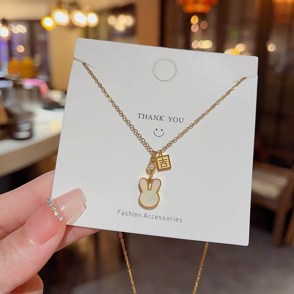 Jixiang Rabbit titanium steel Necklace for women's light luxury and niche, mother-of-pearl Rabbit pendant, design sense collarbone chain wholesale Specification drawing