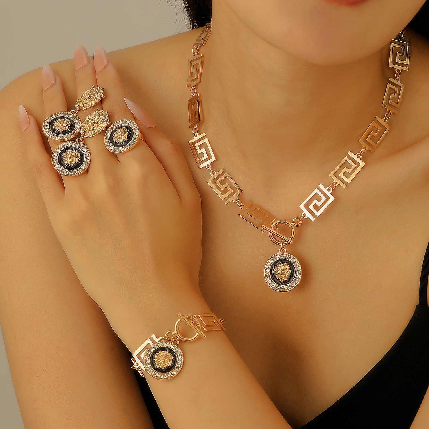 A set of four-piece jewelry for women, featuring cross-border retro and individual hip-hop style lion-head earrings, necklaces, bracelets and rings from the Middle East, Europe and America details Picture