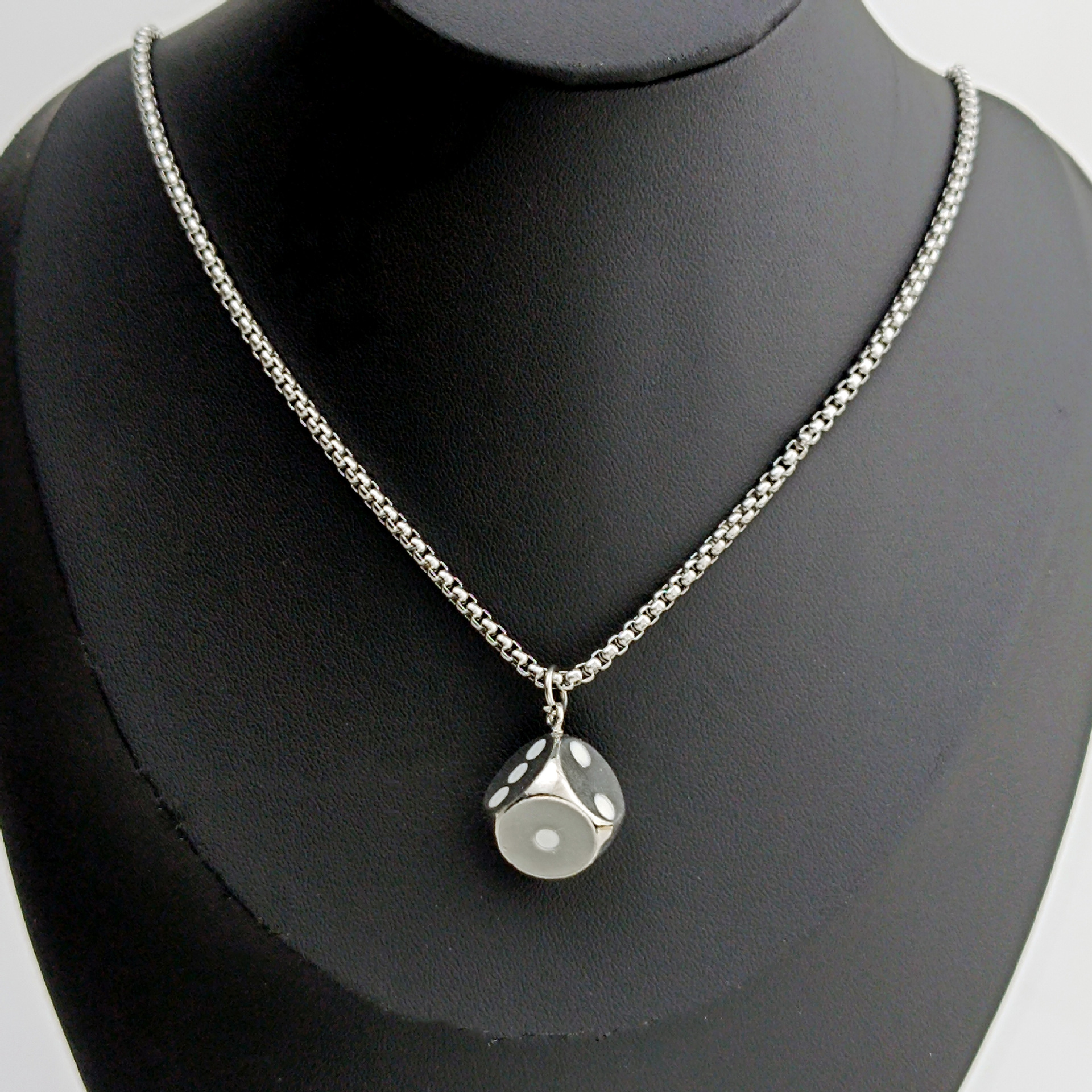 Korean InS-style dice pendant necklace for female hip-hop couple, long sweater chain, non-fading titanium steel necklace accessory Application Scenario