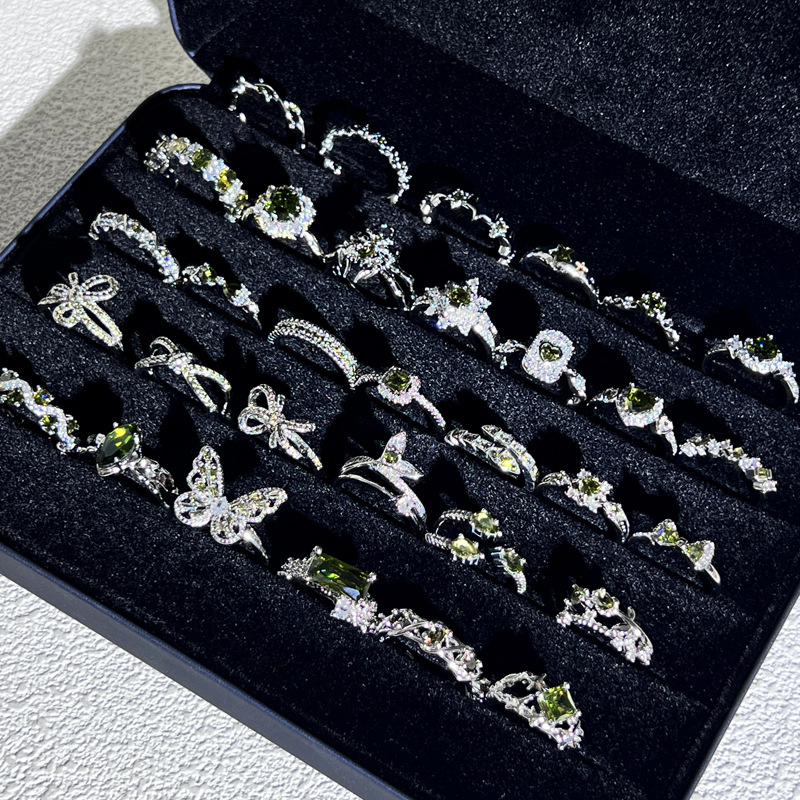 Korean-style fresh and light olive green diamond fashion ring, women's irregular bow, geometric and high-end style index finger ring full figure