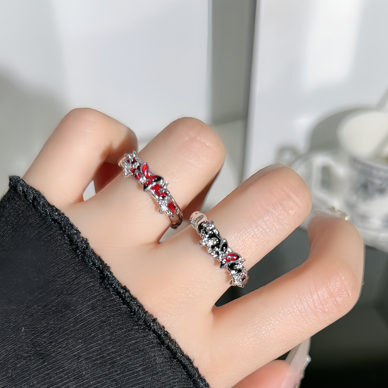 Fashionable, niche and cold style irregular pleated ring, sweet and cool girl, butterfly drip glaze light luxury best friend ring trend details Picture