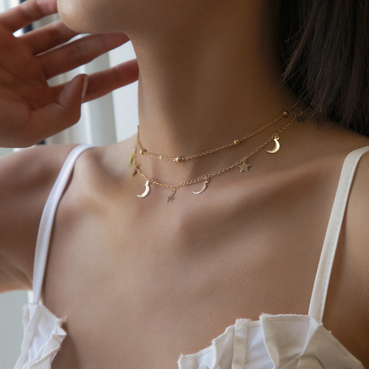 Fashionable star and moon tassel fine chain necklace, simple and retro metal copper piece necklace, European and American cross-border jewelry Specification drawing