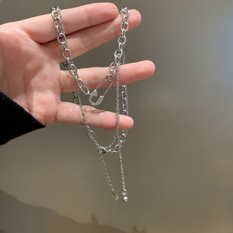 Pin necklace, women's Instagram hip-hop cold style double-layer sweet cool niche collarbone chain accessory, 2023 new style details Picture