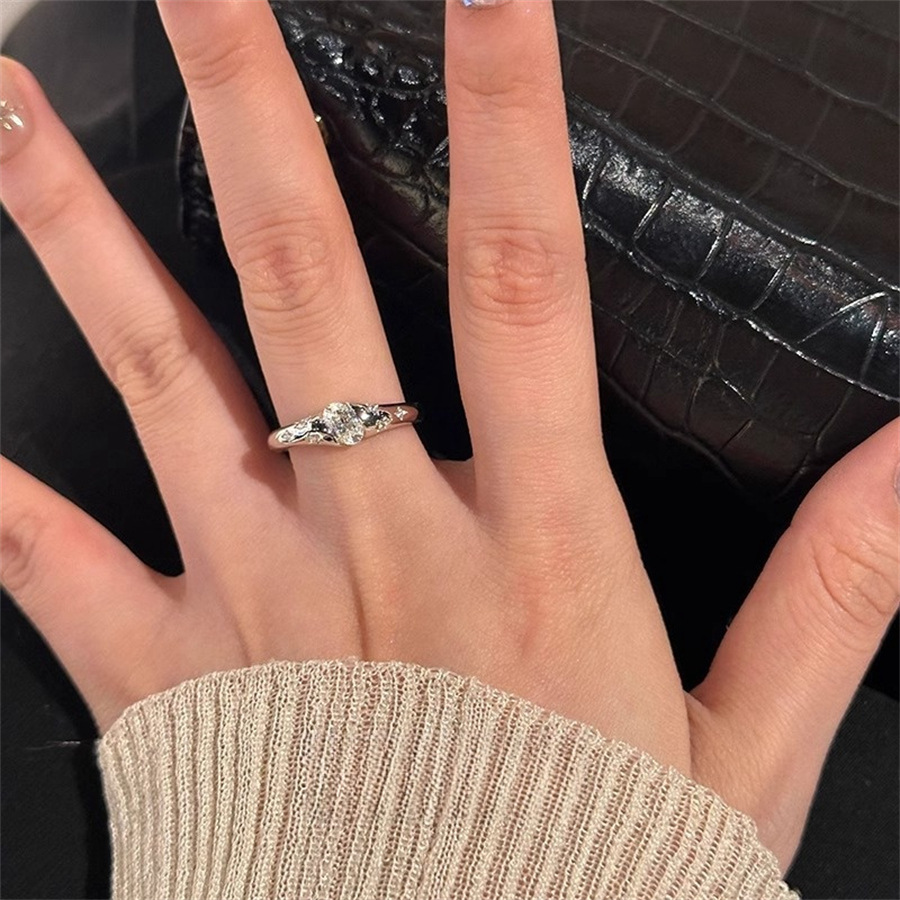 vintager vintage planetary ring for women, a light luxury and high-end index finger ring with a niche design and adjustable opening Application Scenario