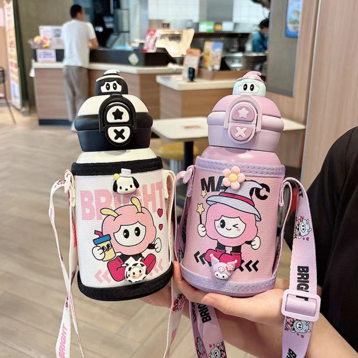 The new children's insulated cup has a high appearance level and a large capacity. It is made of 316 stainless steel and is suitable for both men and women to carry with straps full figure