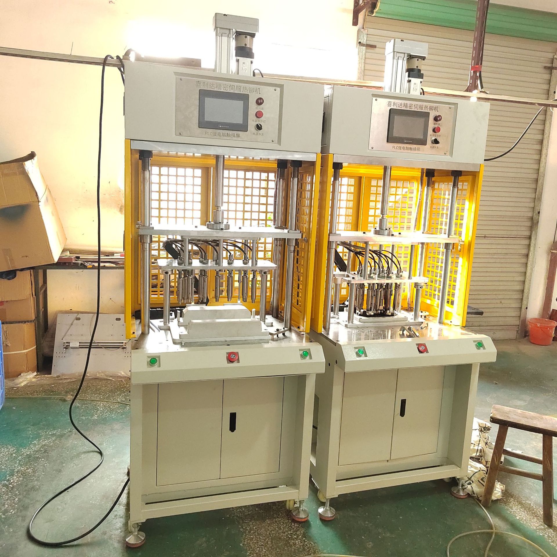 The original manufacturer of servo hot riveting and welding machines, high-frequency servo multi-point constant-temperature fusion welding machines, and various riveting machines Application Scenario