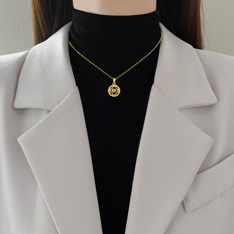 【 Titanium Steel 】 Dynamic clover, light luxury, luxurious, full diamond necklace, versatile for women, collarbone chain, titanium steel chain details Picture
