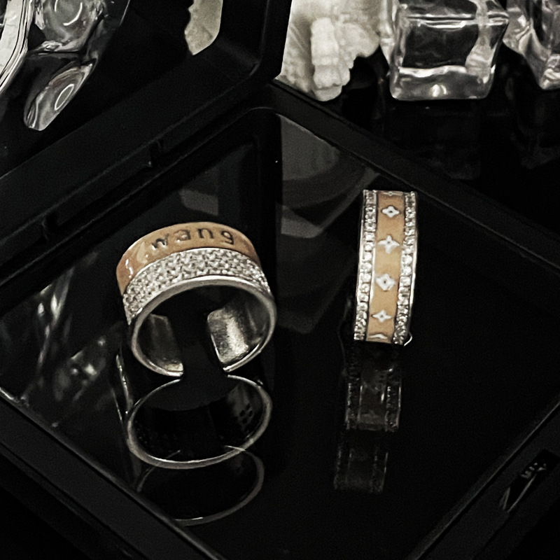 The Maillard air quality letter drop glaze open ring is a unique, sweet, cool, high-end, light luxury and fashionable ring for women Application Scenario