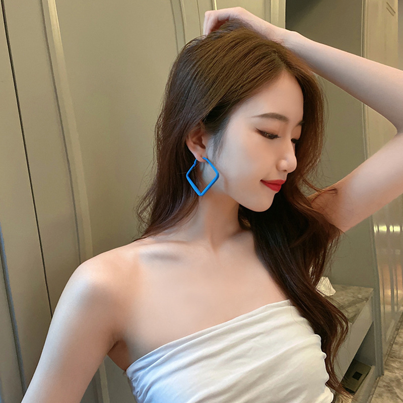 Candy-colored square earrings for women's summer 2025, a new trendy ear ring with a niche design and a light luxury earring feel details Picture