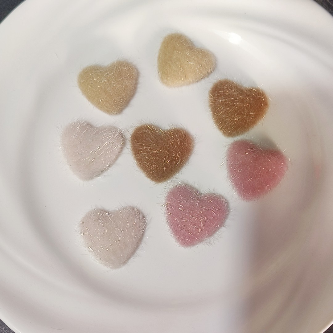 Autumn and winter heart-shaped furry stud earrings for women, trendy and stylish Korean style niche design earrings, 2025 new earrings full figure