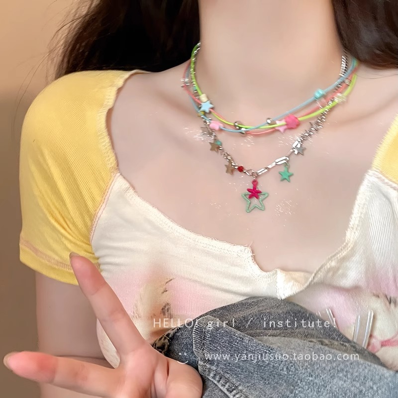 Dopamine colorful star necklace for girls, cute, sweet and cool y2k stacked collarbone chain, light luxury and niche choker necklace Application Scenario