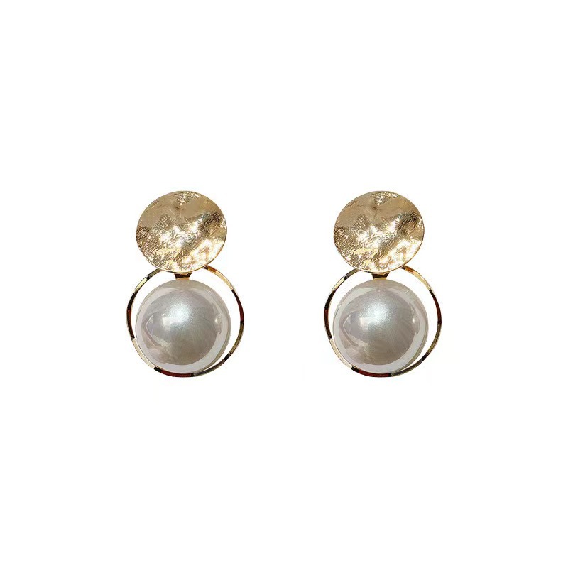 Fashion pearl earrings 2025 New style bestsellers, niche design sense earrings, feminine elegance, high-end look, grand stud earrings Item Picture