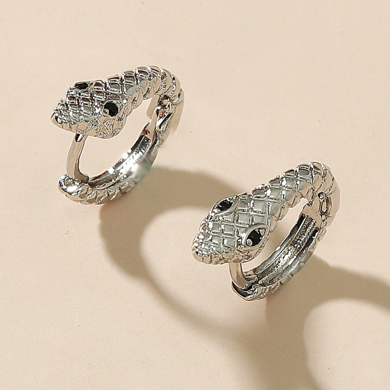 European and American ins retro creative snake-shaped stud earrings, fashionable and individual punk metal earrings and ear buckles for women wholesale details Picture