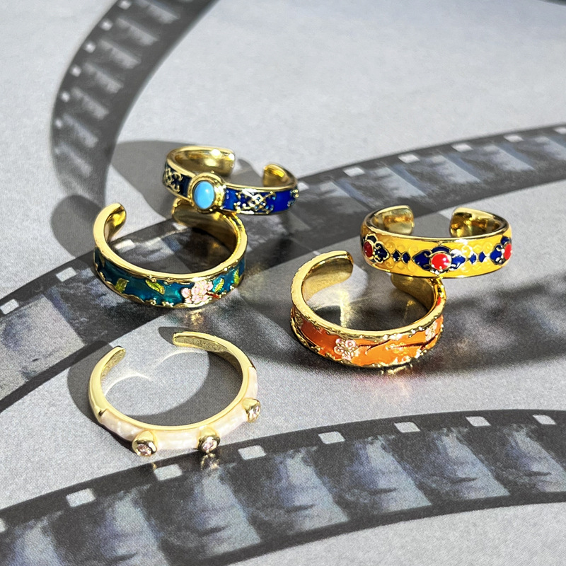 A charming and elegant imperial style, ten miles of peach blossoms enamel drop glaze open ring, a niche ancient style sweet and cool index finger ring Application Scenario