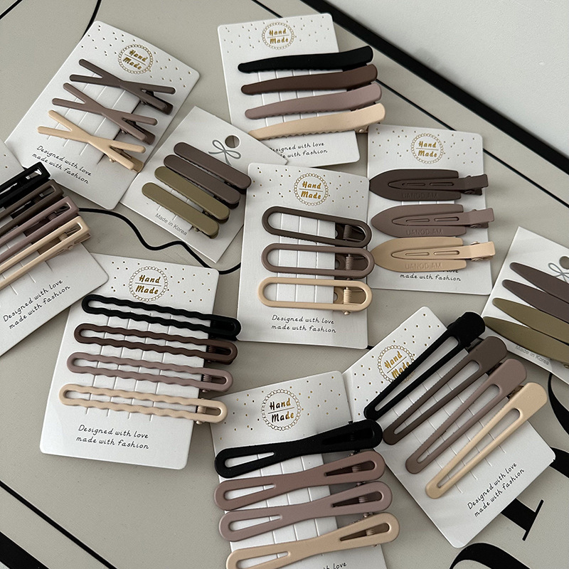 The popular duckbill hairpin for women, simple Morandi coffee color series, ins high-end style hair clip, side bangs clip full figure