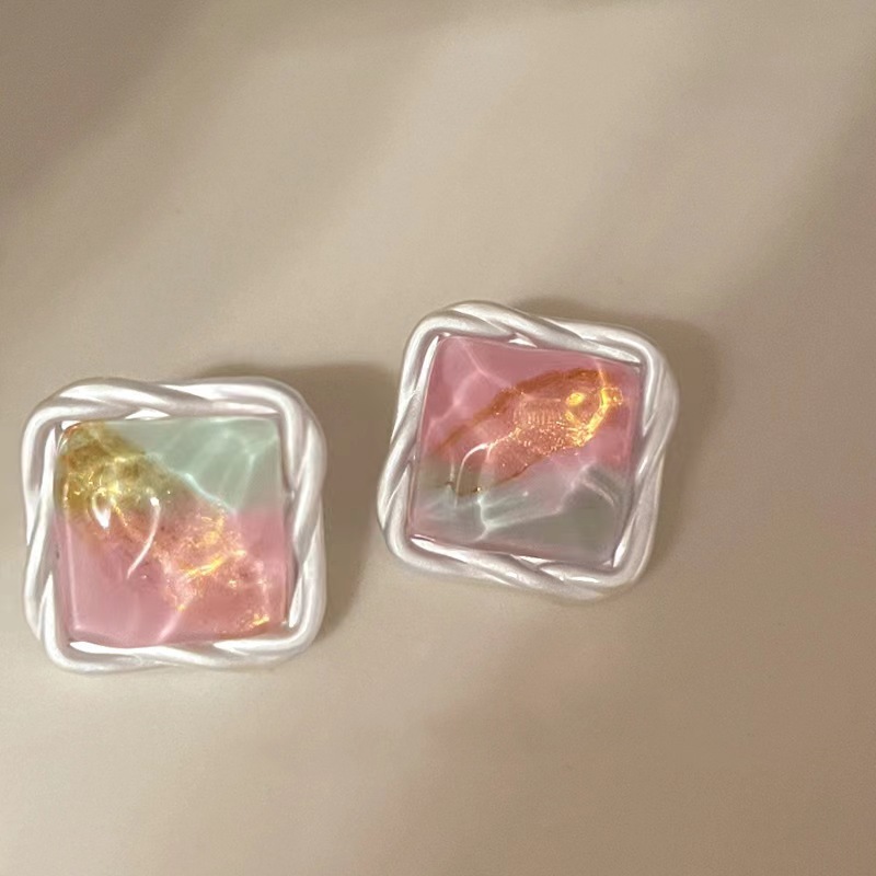 Summer Ocean ~ Jelly colorful square stud earrings for women's ins trendy, light luxury, high-end and unique design earrings Application Scenario