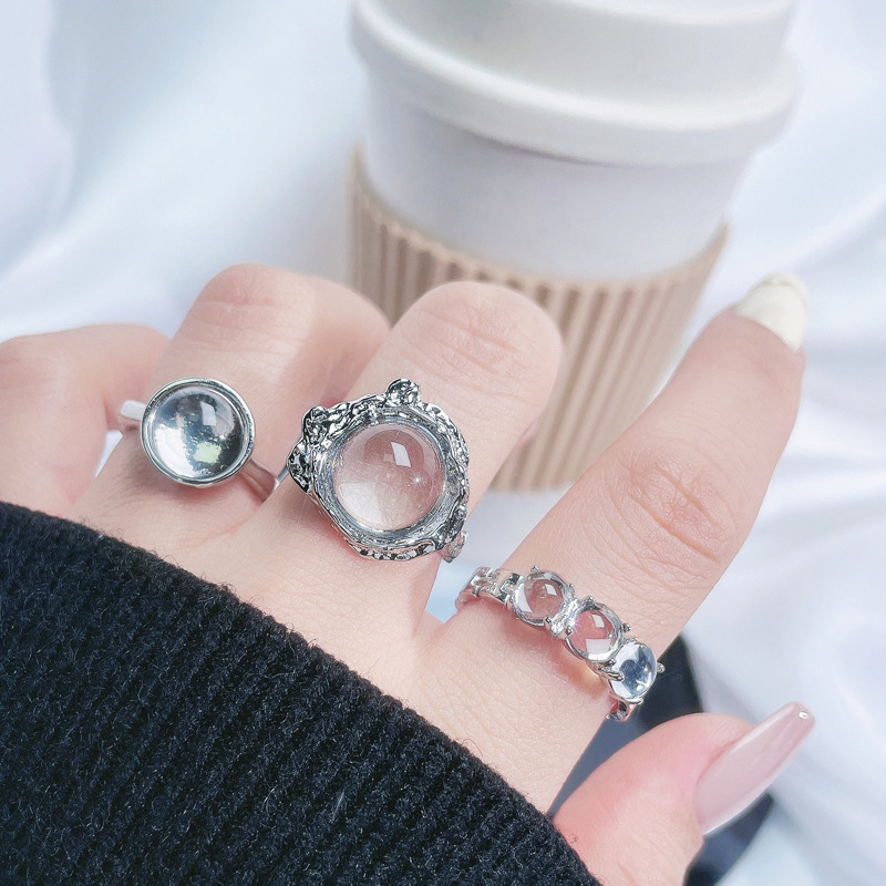 A light luxury irregular starlight pleated texture open ring, a simple and elegant moonstone, sweet and cool index finger ring for women Application Scenario