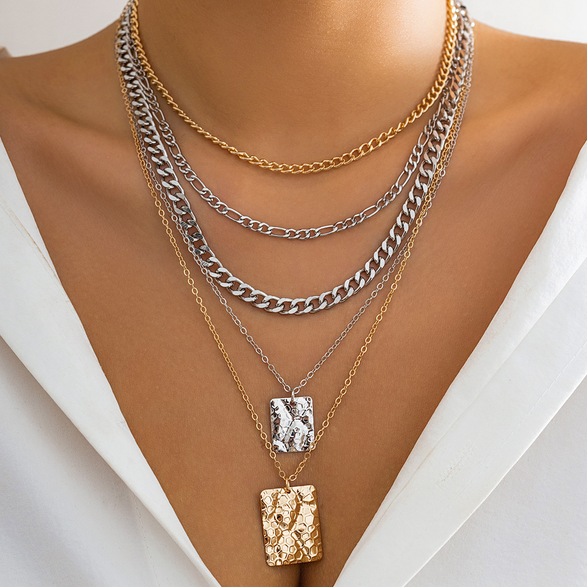 European and American cross-border jewelry, fashionable stacked hip-hop set, square brand necklace, metal chain, niche and unique necklace for women Application Scenario
