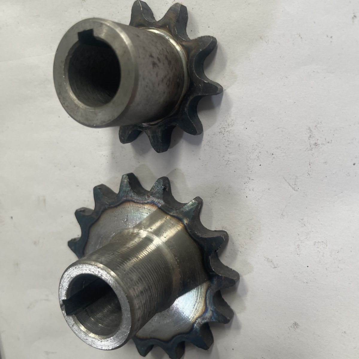 Carbon steel hay cutter gear accessories 4-point 5-point sprocket complete set, horizontal hay cutter and silk kneading machine sprocket chain gear Application Scenario