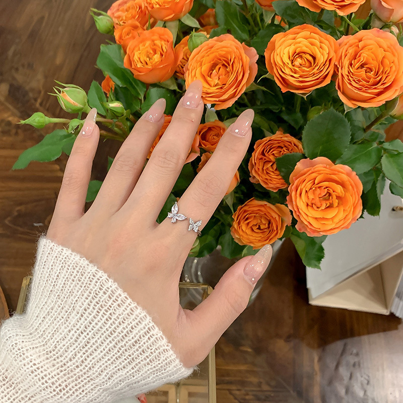 Butterfly zircon symmetrical ring, a trendy, light luxury and niche design for women on Instagram. The opening of the tail ring can be adjusted, making it a personalized and high-end ring Specification drawing
