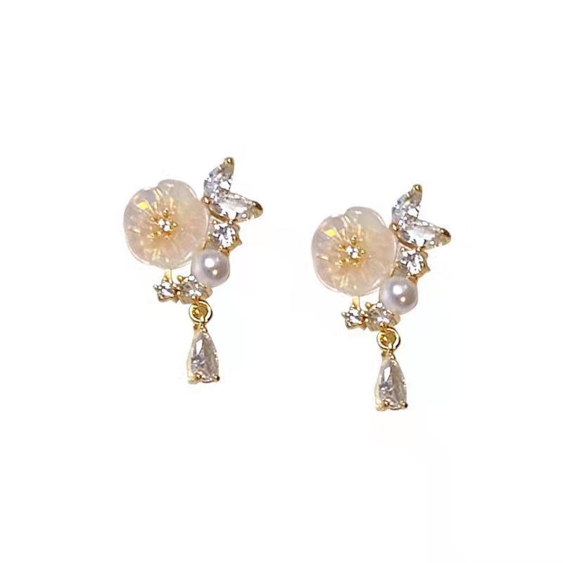 Versailles rose ear clips for women without ear piercings, fairy style tea earrings for women, summer Monet flower earrings for women Item Picture